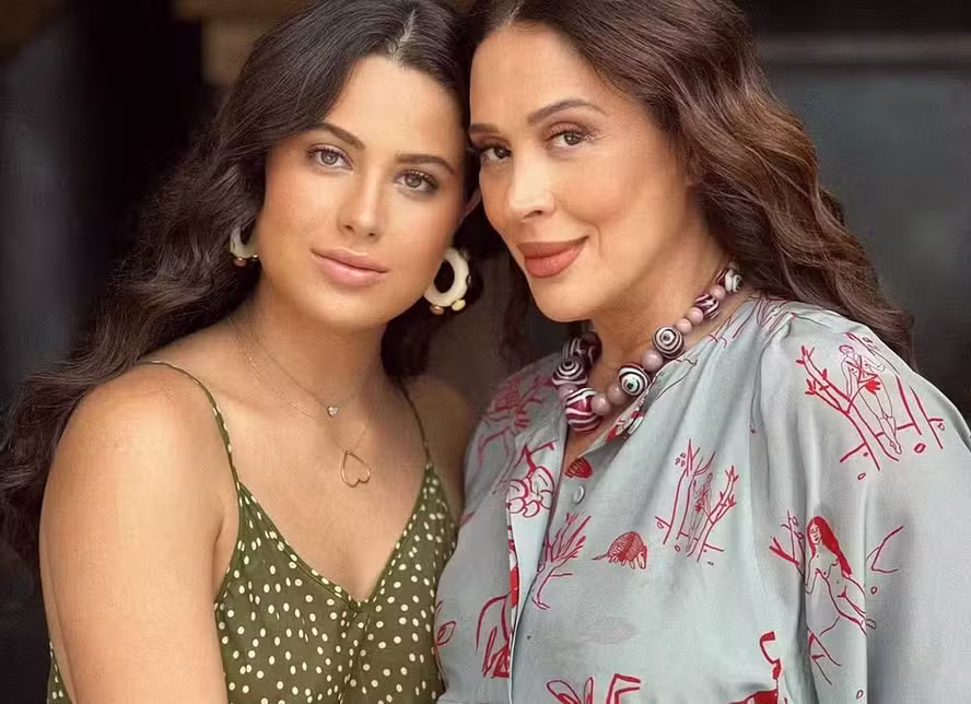 CLAUDIA-RAIA