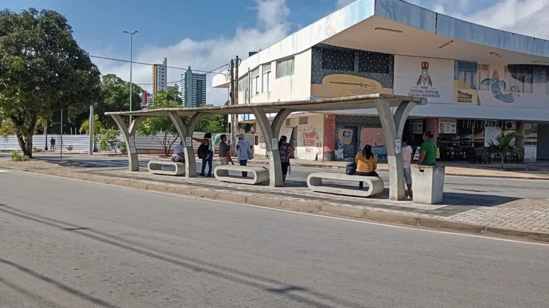 PARADAS