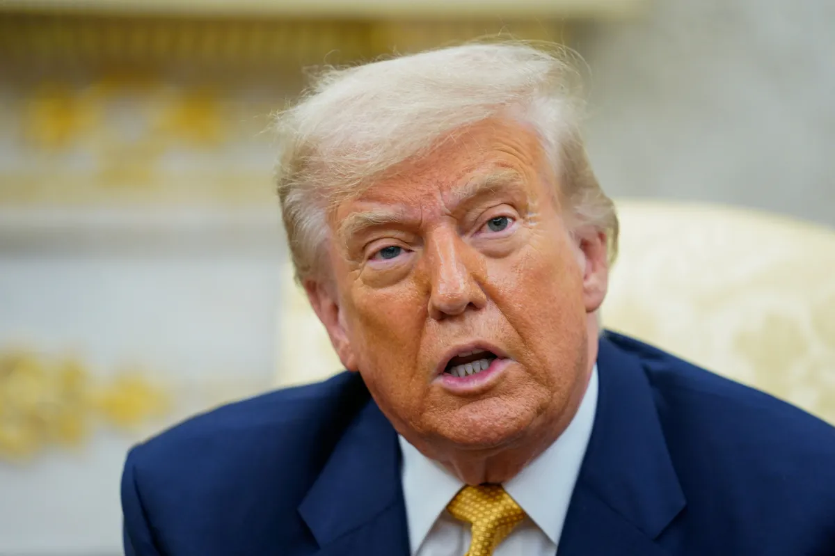 2025-07-16T170007Z_1_LYNXMPEL6F0V2_RTROPTP_4_USA-TRUMP-BAHRAIN-1