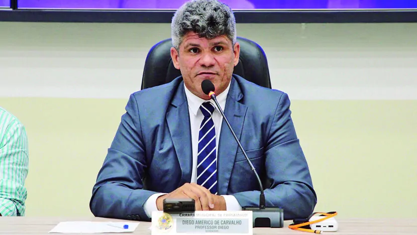 professor-diego-e1751454522995-830x468.jpeg-1
