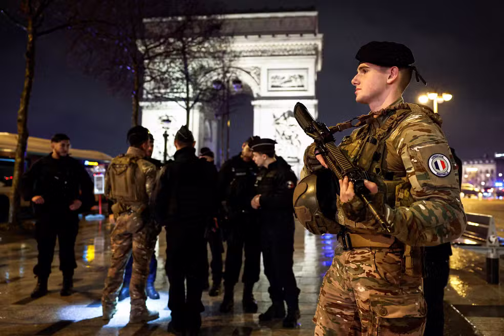 2026-02-13t193800z-1289609114-rc26ljalztok-rtrmadp-3-france-security-paris-1-