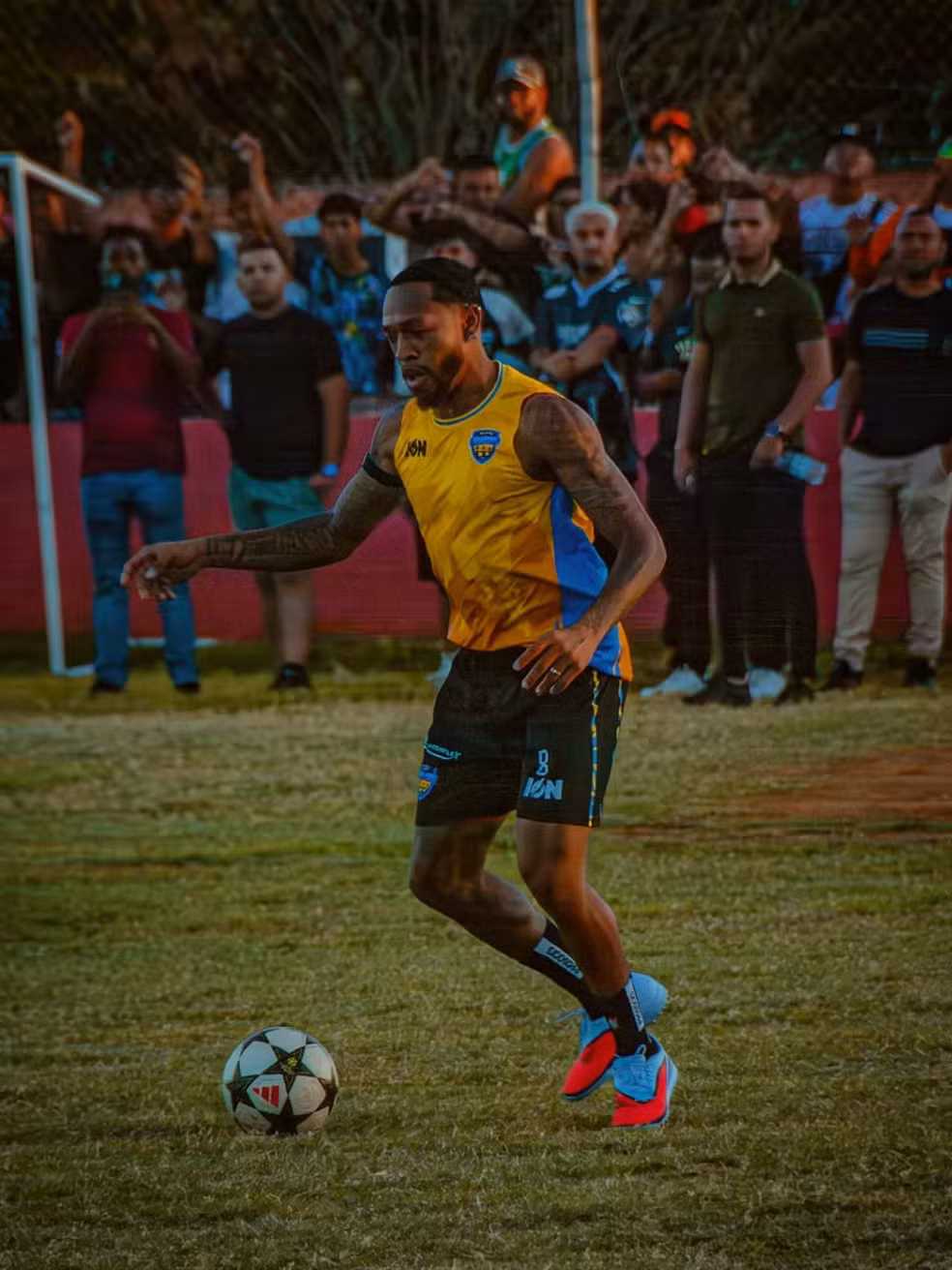 gran-cierre-de-ano-2025con-la-oportunidad-de-fotografiar-a-estrellas-del-futbol-venezolano-e-