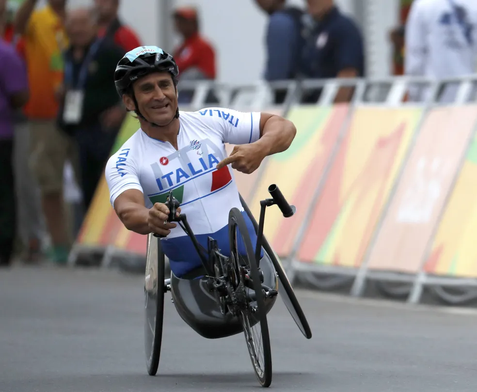 2016-09-16t191912z_1082450491_ht1ec9g1hnh07_rtrmadp_3_paralympics-rio-cycling