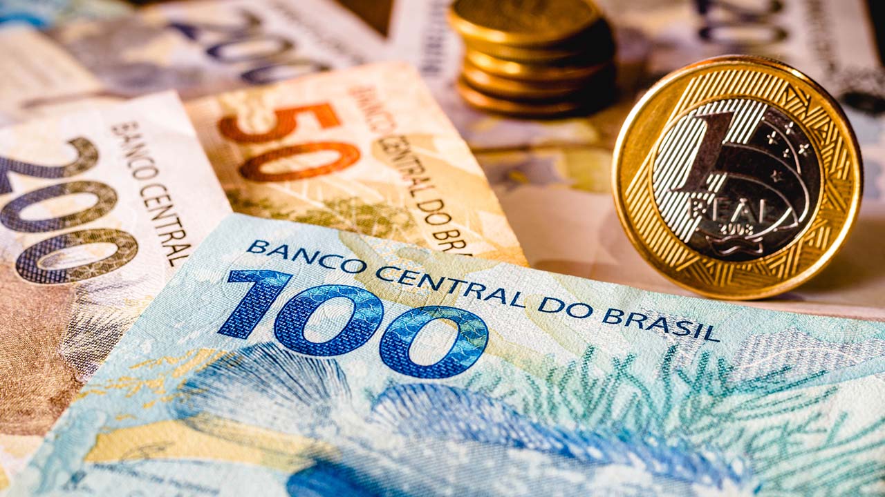 Real-faz-30-anos.-Conheca-a-historia-da-moeda-brasileira